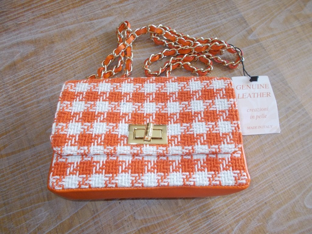 Pochette neuve en cuir et bandoulière avec chaîne., Neuf, Autres marques, Cuir, Enlèvement