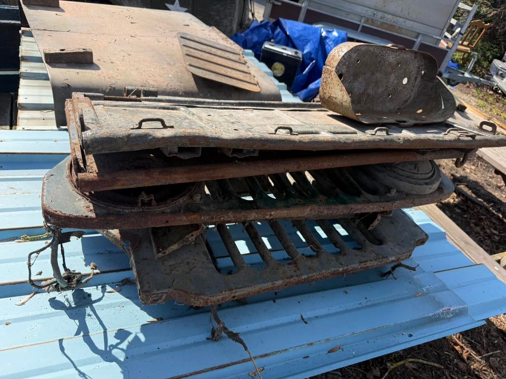CJ M38 jeep onderdelen, Ophalen