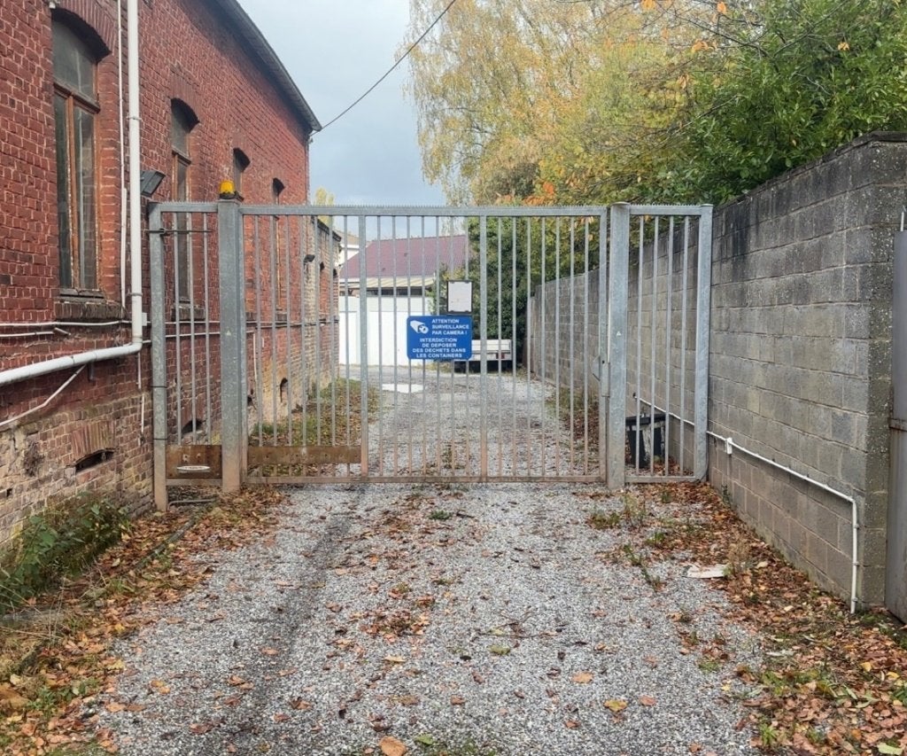 Garage 20m2 à louer Trazegnies (Lieu sécurisé), Charleroi