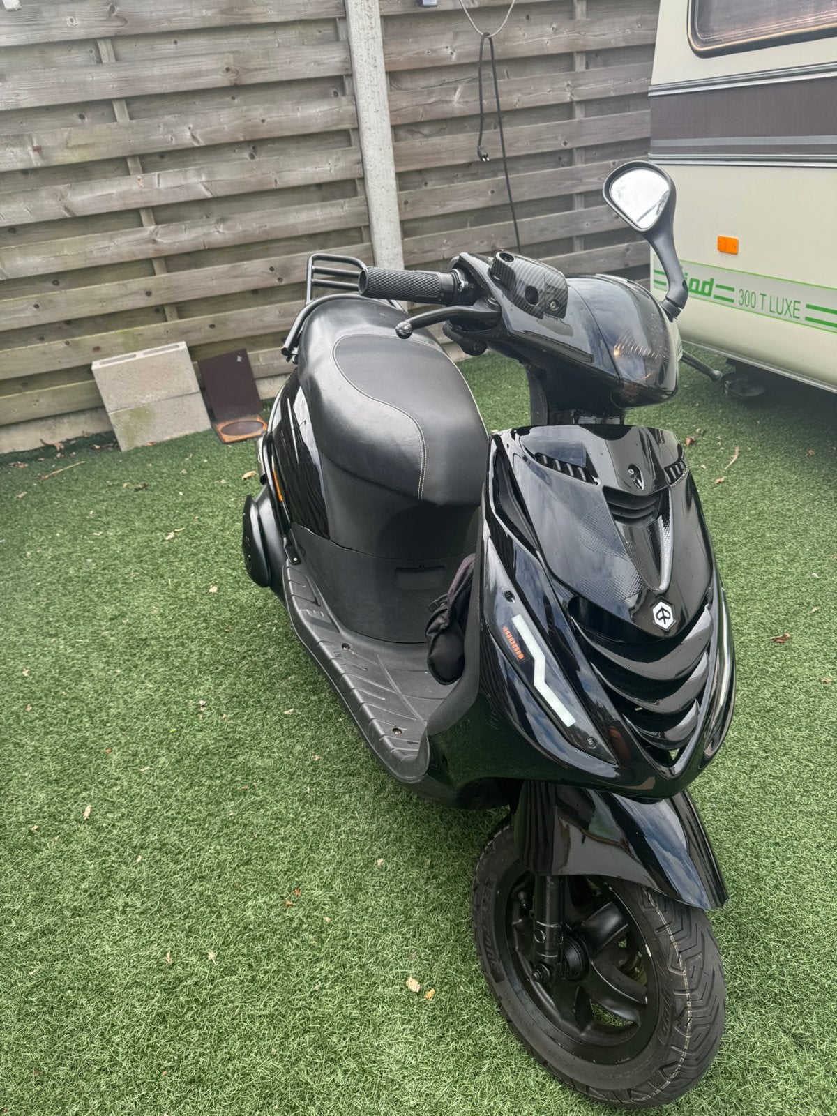Piaggio zip 70cc 2T B-klasse, Fietsen en Brommers, Scooters | Piaggio, Gebruikt, Zip, Klasse B (45 km/u), Tweetakt, Ophalen of Verzenden