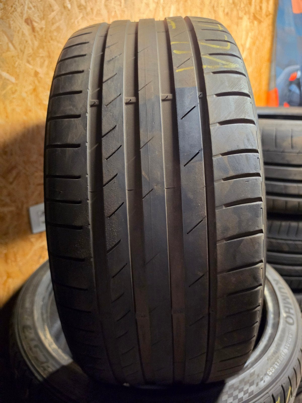 245/35r20 kumho 60€ chacune avec assemblage et équilibrage, Enlèvement ou Envoi