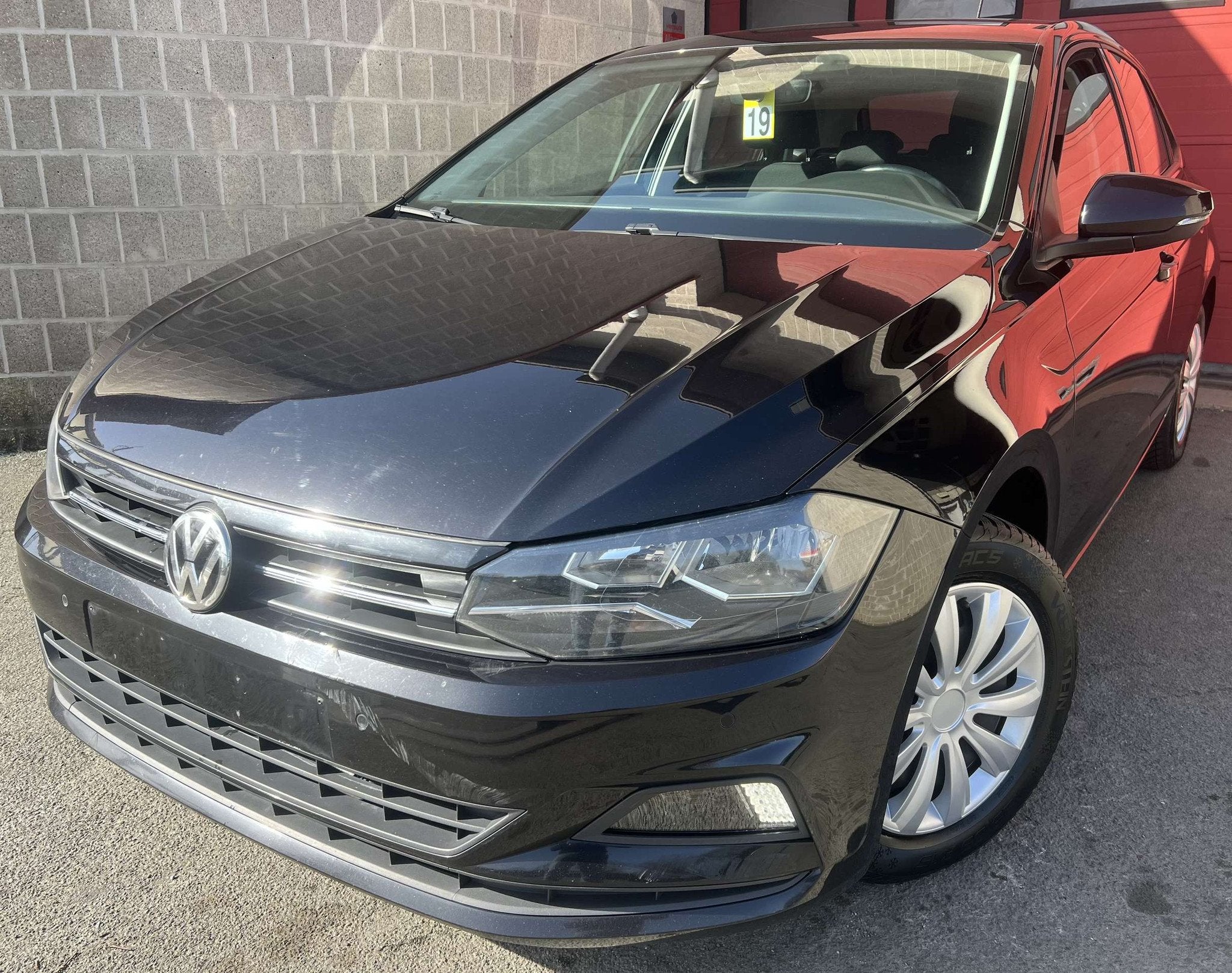Volkswagen Polo 1.0 TSi Beats OPF +CLIM +CAR-PASS +GARANTIE, Gebruikt, 95 pk, Zwart, Bedrijf