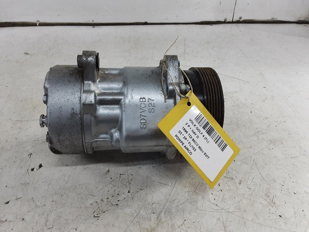 AIRCO POMP Volkswagen Golf IV (1J1) (1J0820803K), Gebruikt, Volkswagen, Mevr. I. Hauben, Rue de l'Espoir 34 34
4030  GRIVEGNÉE, BE
