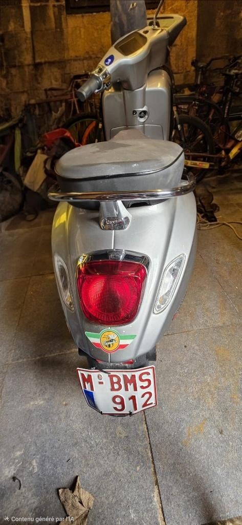 Vespa électrique, Vélos & Vélomoteurs, Enlèvement, Comme neuf, Électrique, Autres modèles