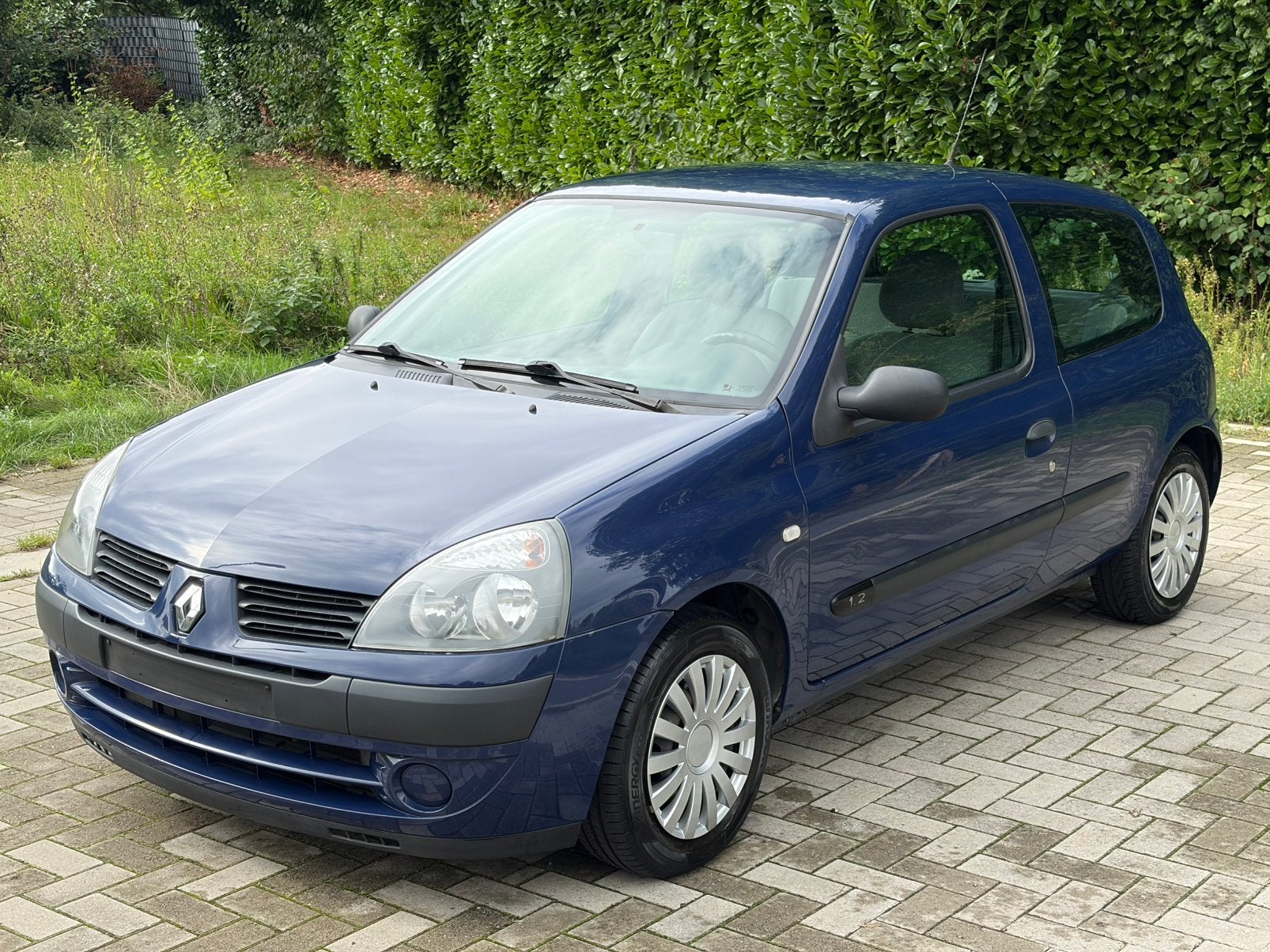 Renault Clio 1.2i 129 000km prête à immatriculer euro 4, Boîte manuelle, Noir, 5 places, Particulier