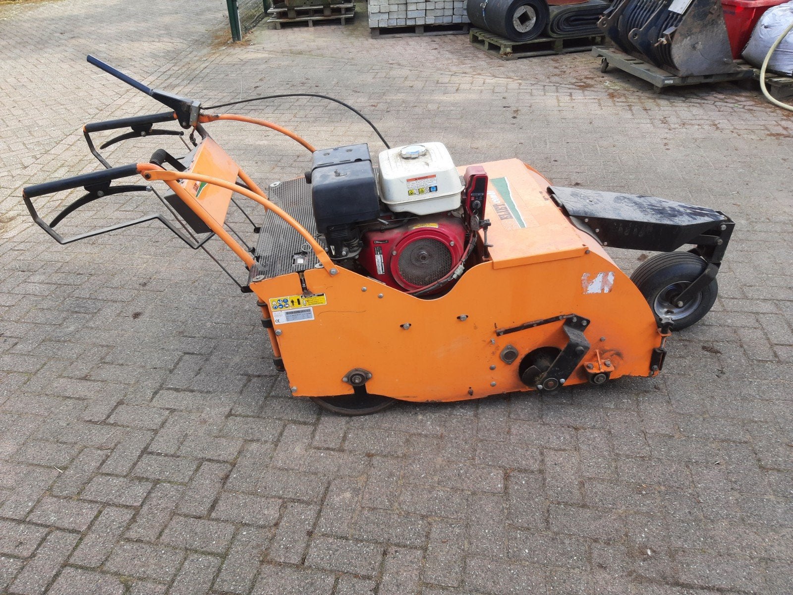 Eliet doorzaaimachine, verticuteermachine, Tuin en Terras, Grasmaaiers, Ophalen