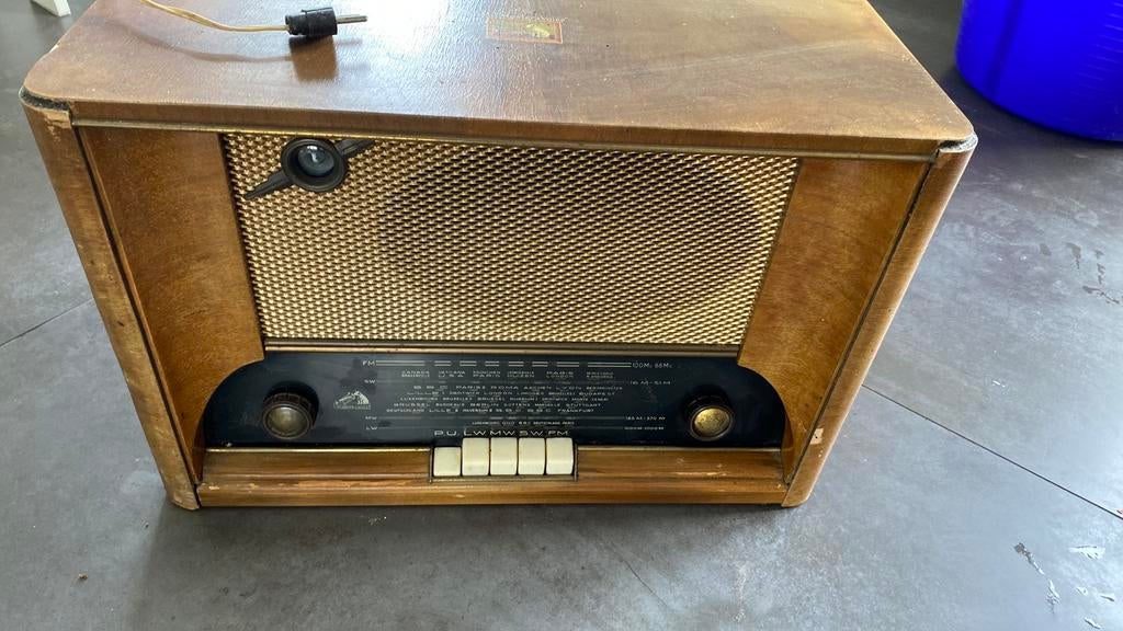 Radio Vintage, Enlèvement