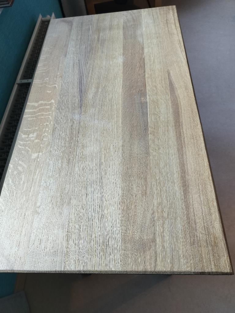 Jolie petite table, Comme neuf, Enlèvement, 75 cm ou plus, 60 cm ou plus