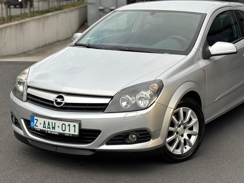 Opel Astra GTC, Auto's, Euro 5, 4 cilinders, Bedrijf, https://public.car-pass.be/vhr/69ac6dc7-d39c-4a95-a778-e4eb356f5aad