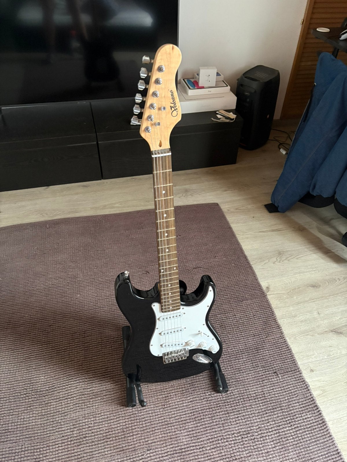 Volcano elektrische gitaar — Stratocaster-stijl, Ophalen, Zo goed als nieuw, Fender