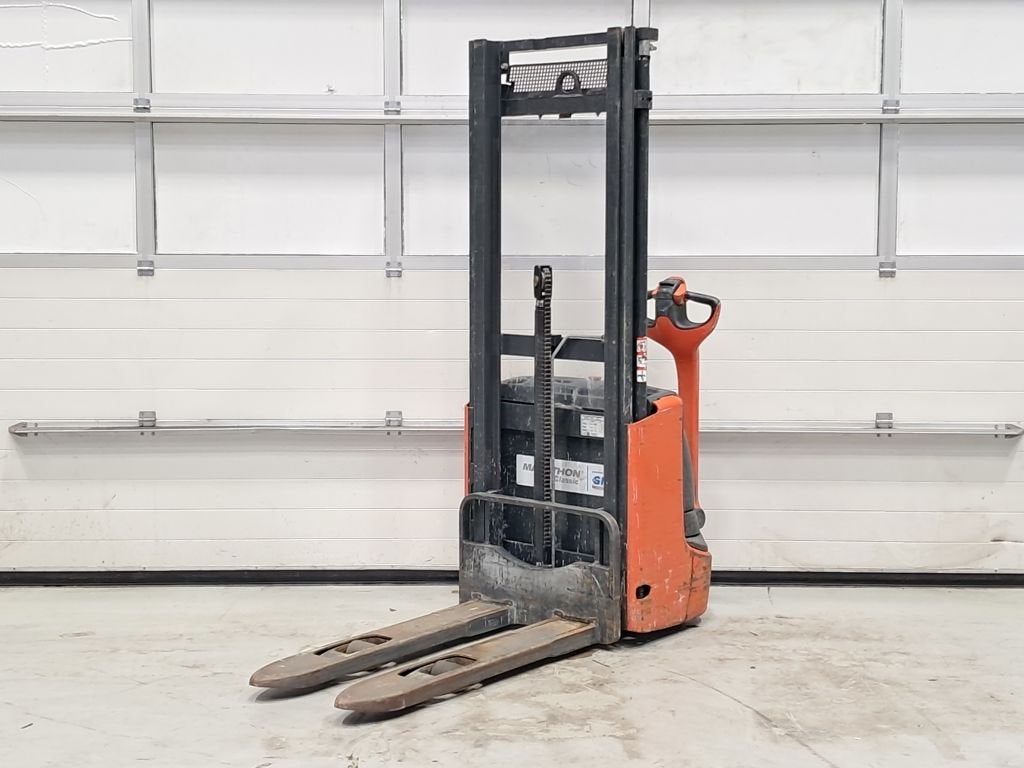 Linde L10, 1000 à 2000 kg, Électrique, Empileur, LINDE