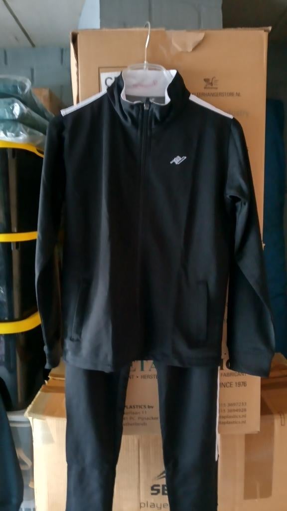 COURS DE FORMATION POUR ENFANTS, Enlèvement, Neuf