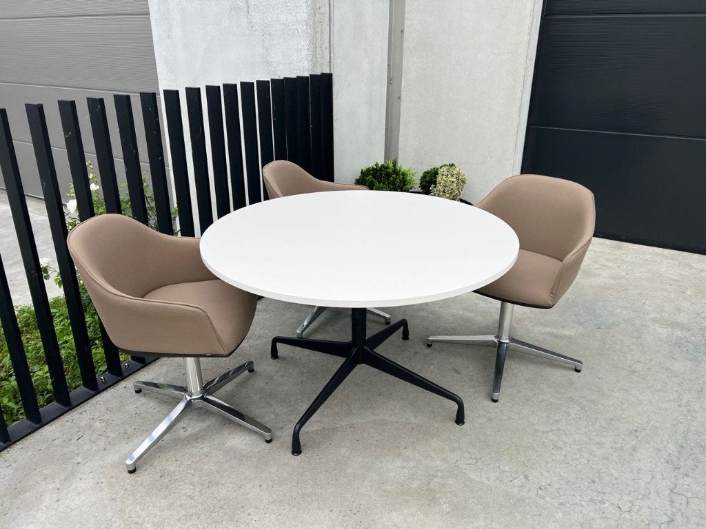 Vitra Eames segmented tafel, 120 cm, Huis en Inrichting, Tafels | Eettafels, Zo goed als nieuw, 100 tot 150 cm, 100 tot 150 cm