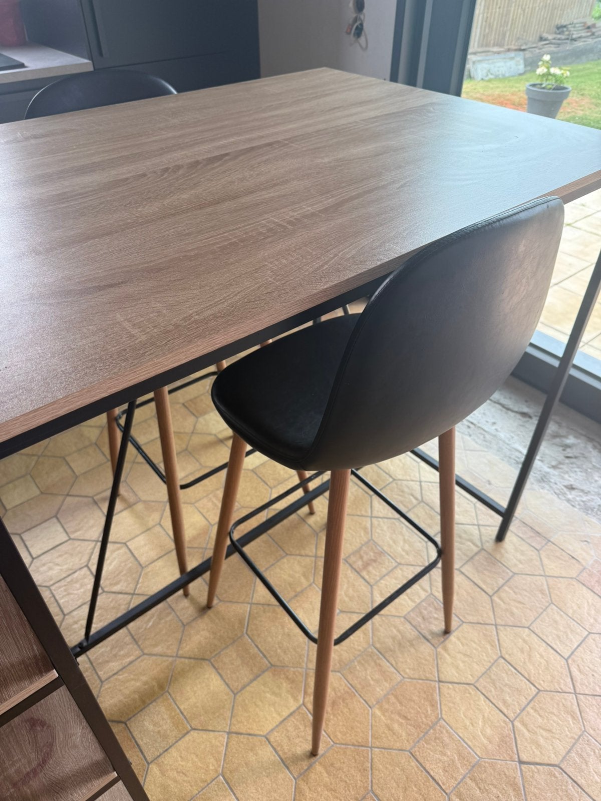 Table haute avec 2 tabourets, Enlèvement, Comme neuf