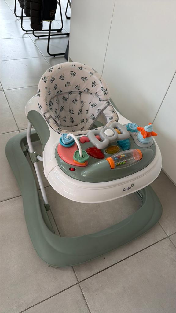 Loopstoel Qute, Kinderen en Baby's, Ophalen, Zo goed als nieuw