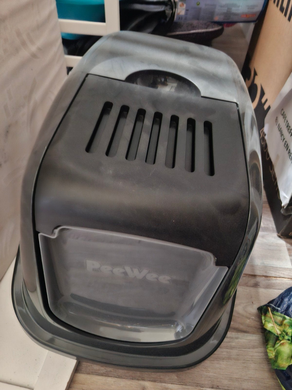 Peewee kattenbak, Ophalen, Zo goed als nieuw, Gesloten