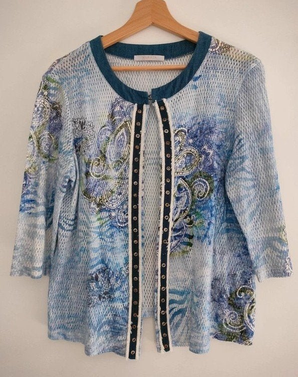 Prachtig vestje met driekwart mouwen Viccio Maat: 40, Taille 38/40 (M), Enlèvement ou Envoi, Comme neuf, Bleu