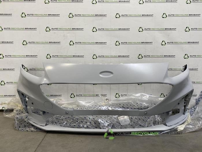 Voorbumper van een Ford Kuga, Gebruikt, -, -, Ophalen of Verzenden