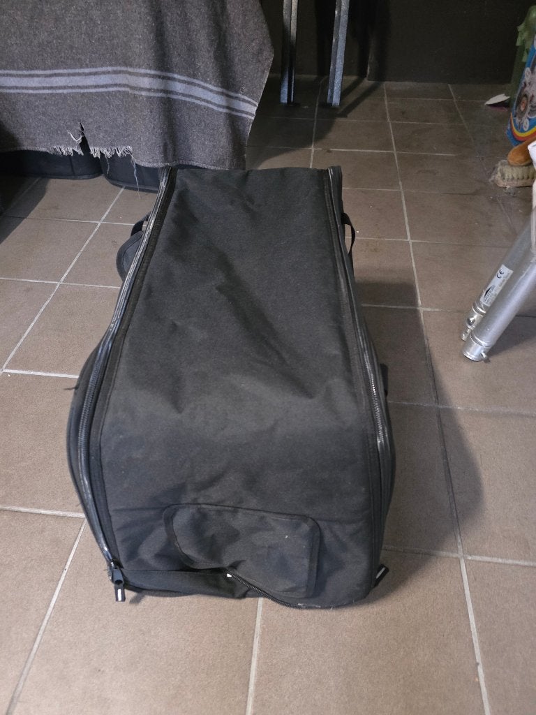 1 x draagtas QSC k12.2, TV, Hi-fi & Vidéo, Étanche, Enlèvement, Comme neuf, Enceinte portable
