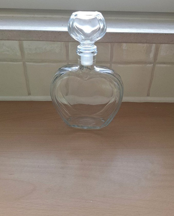 Stevige Glazen Fles in Hartvorm voor Badschuim of Badzout, Bijoux, Sacs & Beauté, Beauté | Soins du corps, Enlèvement ou Envoi