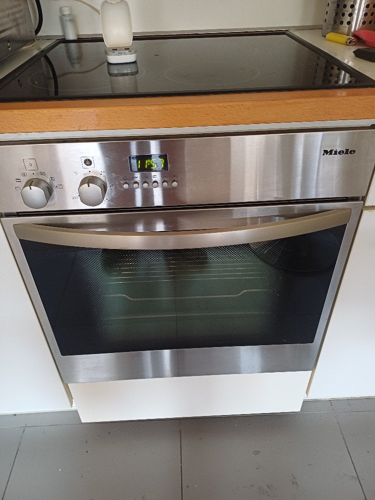 four MIELE a chaleur tournante avec grill, Encastré, Enlèvement, Utilisé, Air chaud