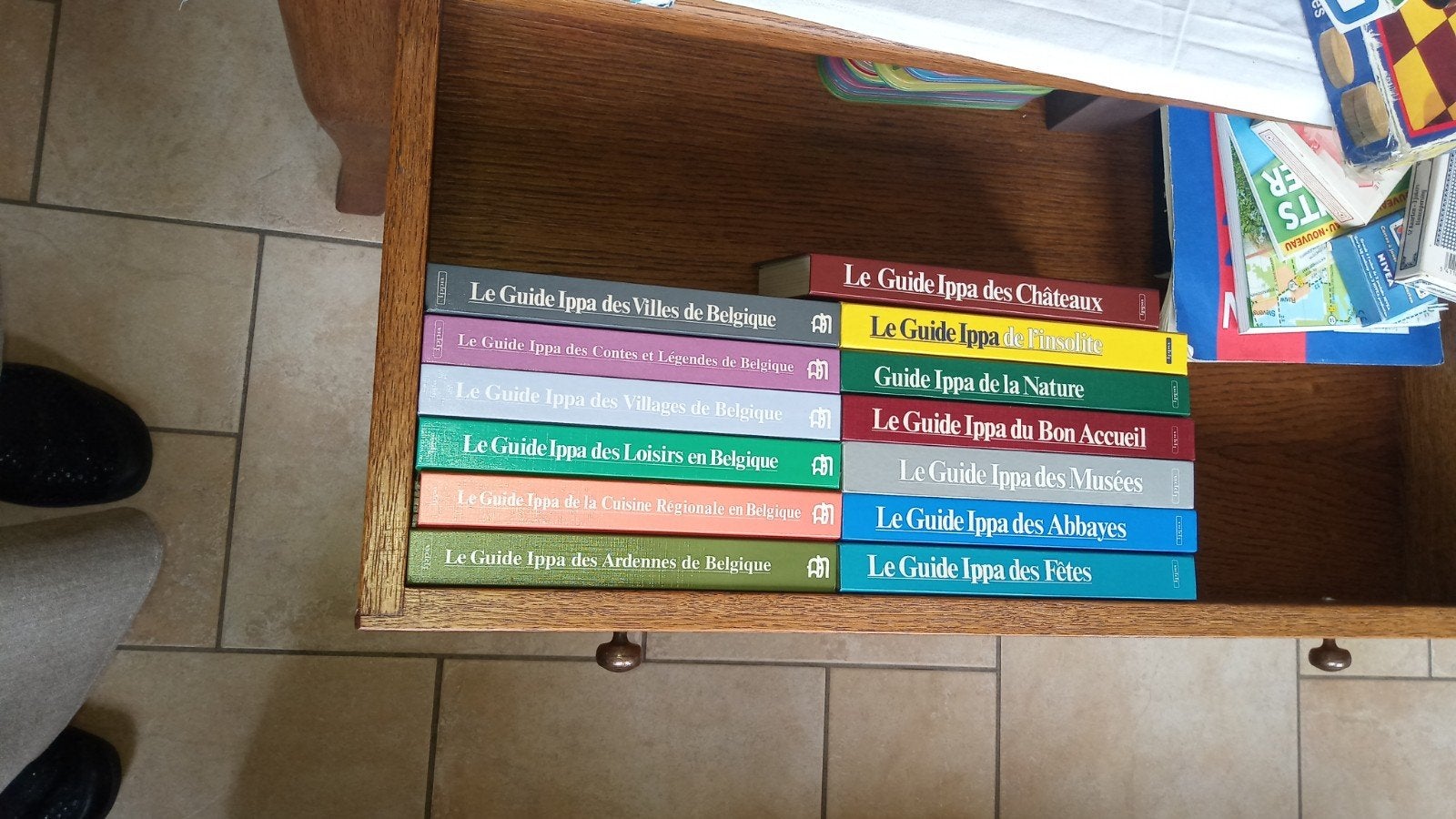 Av 13 livres guide touristique ippa 13€ou1€ par livre, Enlèvement ou Envoi