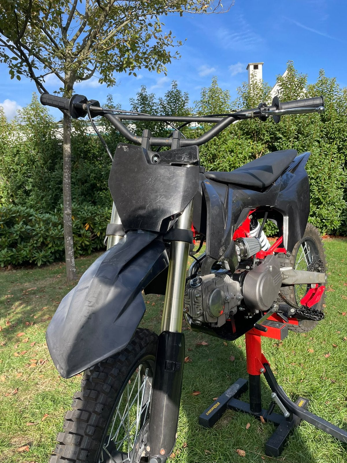 125cc 4T crosser/derbi (zie beschrijving!), Fietsen en Brommers, Ophalen, Zo goed als nieuw