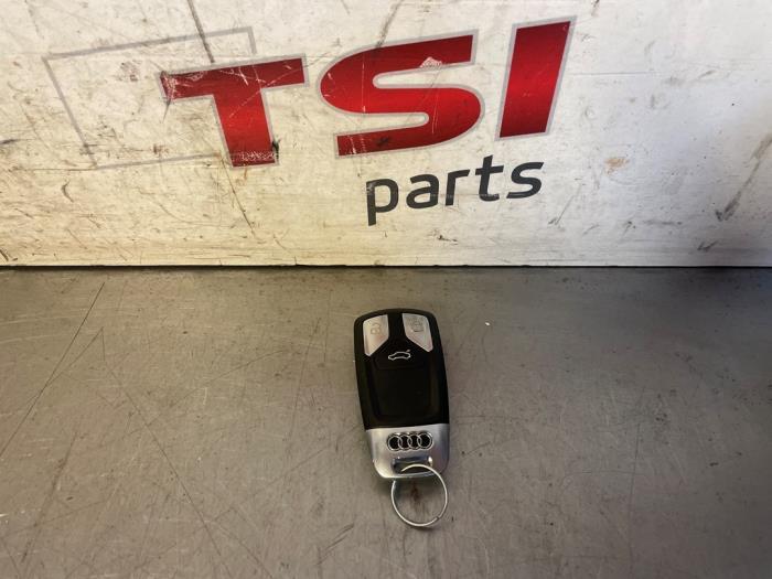 Clé d'un Audi A4, Autos : Pièces & Accessoires, Autres pièces automobiles, Audi, Utilisé, 3 mois de garantie, Enlèvement ou Envoi