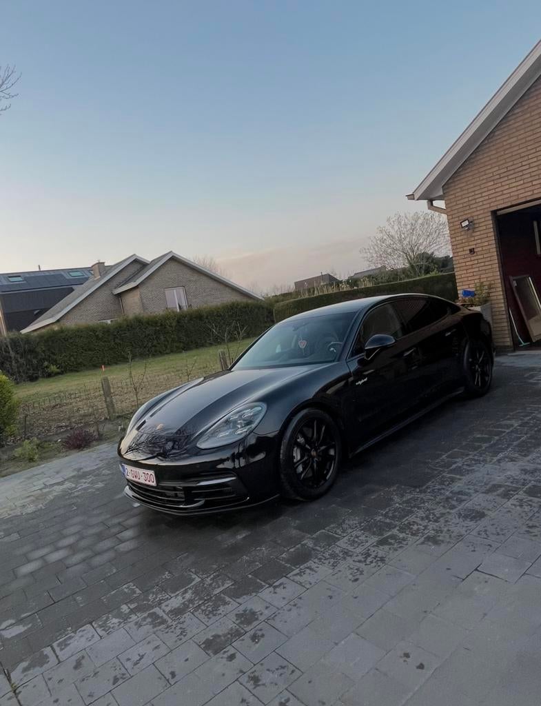 Porsche Panamera 4 e hybrid 2017, Automaat, Euro 6, Zwart, Hybride Elektrisch/Benzine