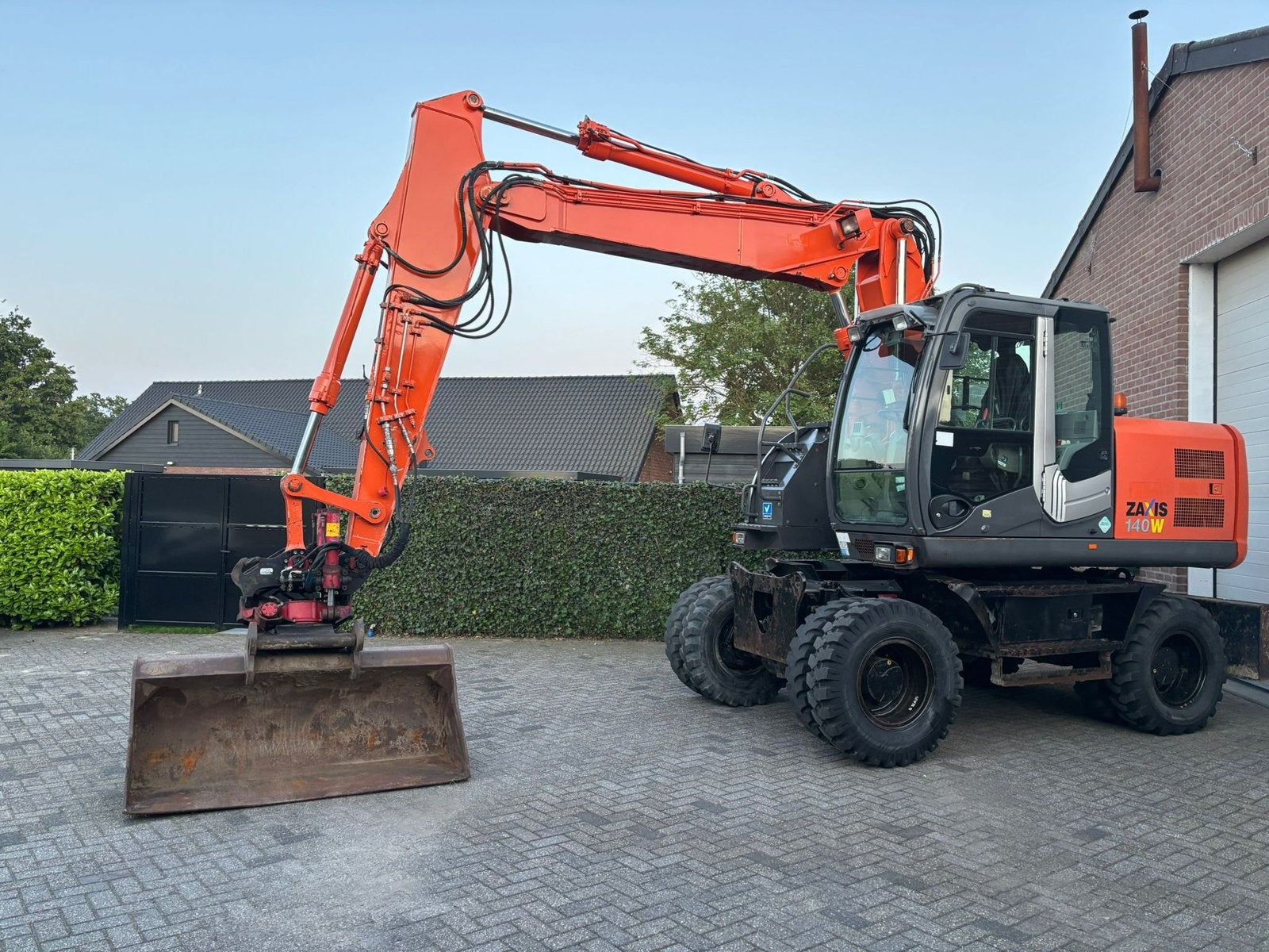 Tiltrotateur d'excavatrice à grue mobile Hitachi ZX140W-3 !, Articles professionnels, Enlèvement, Excavatrice