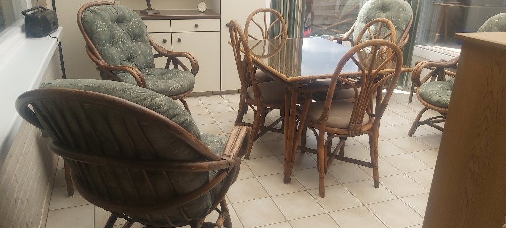 rotan salon met tafel en stoelen, Ophalen, Gebruikt, Rotan, Bijzettafel