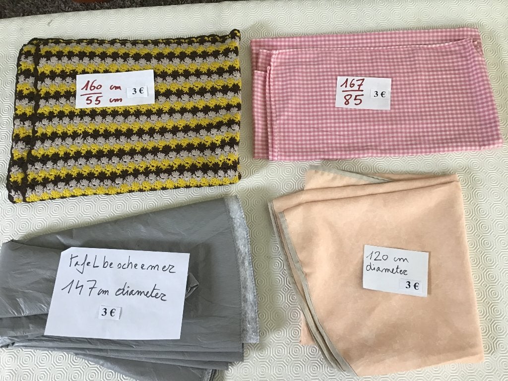 6 nappes pour seulement 3 euros chacune, Enlèvement ou Envoi, Comme neuf