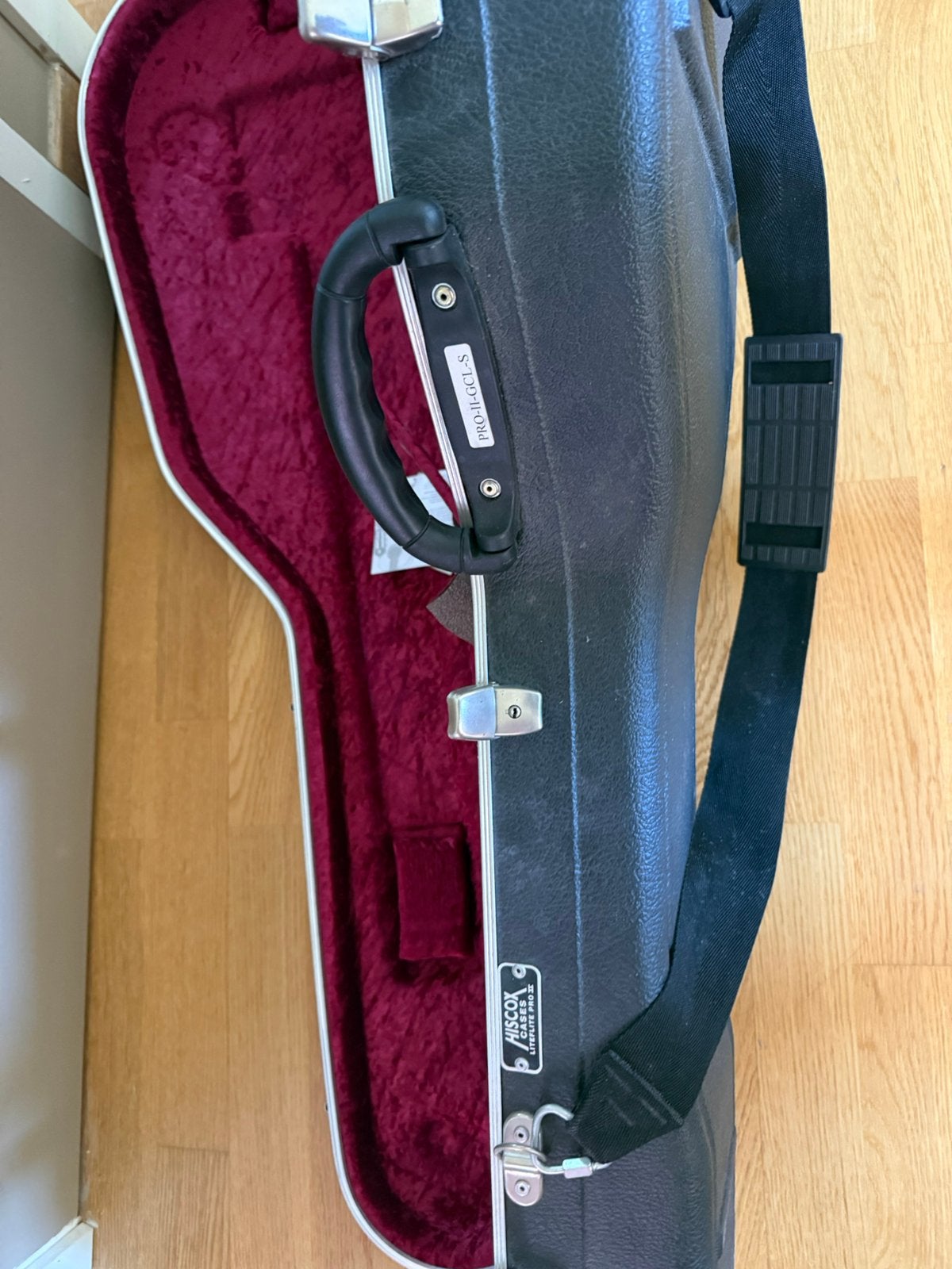 Housse dure pour petite guitare, Musique & Instruments, Boîtiers & Valises, Enlèvement, Utilisé