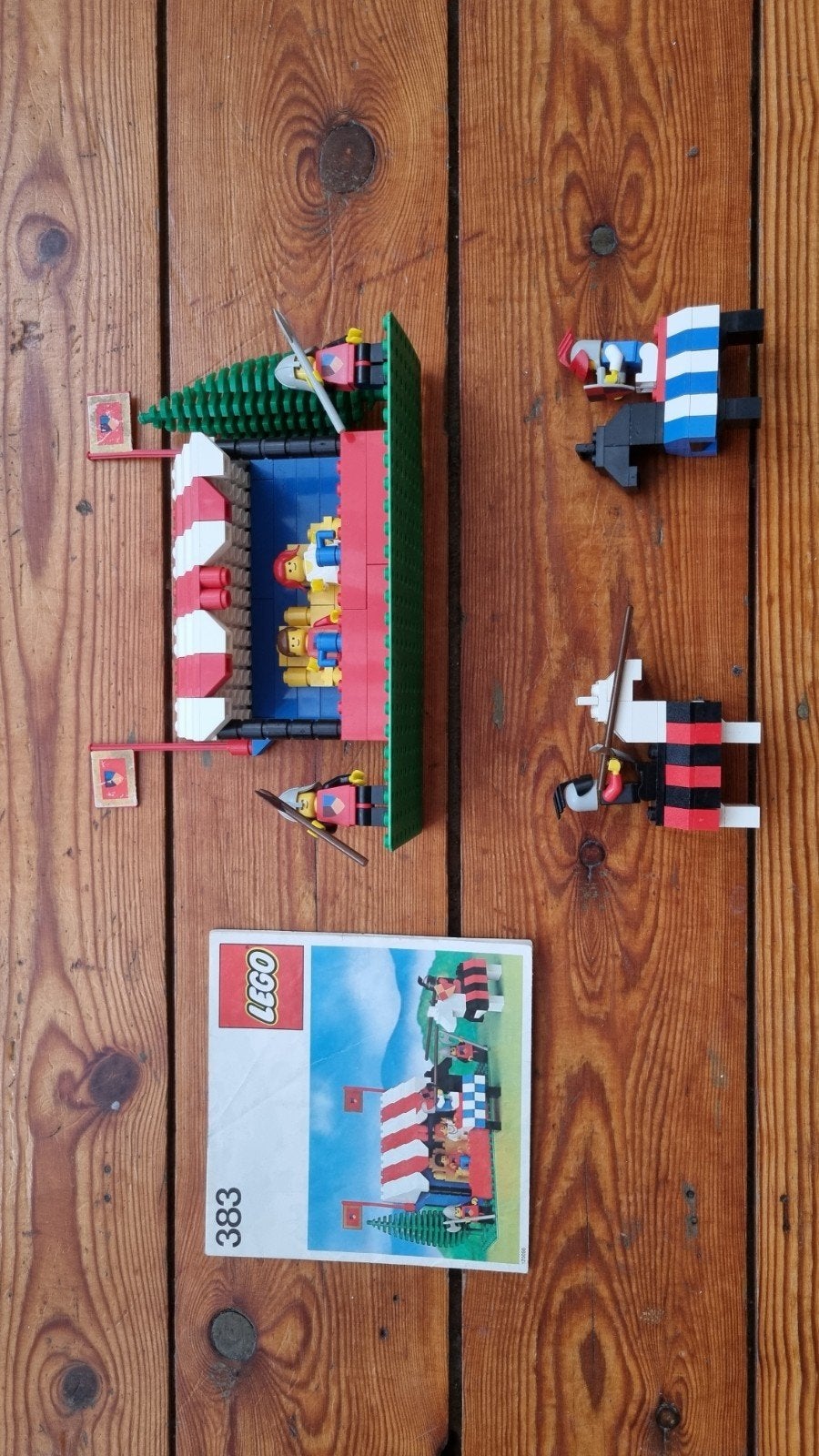 .  Vintage LEGO Set 383 — Het riddertoernooi (1979), Ophalen