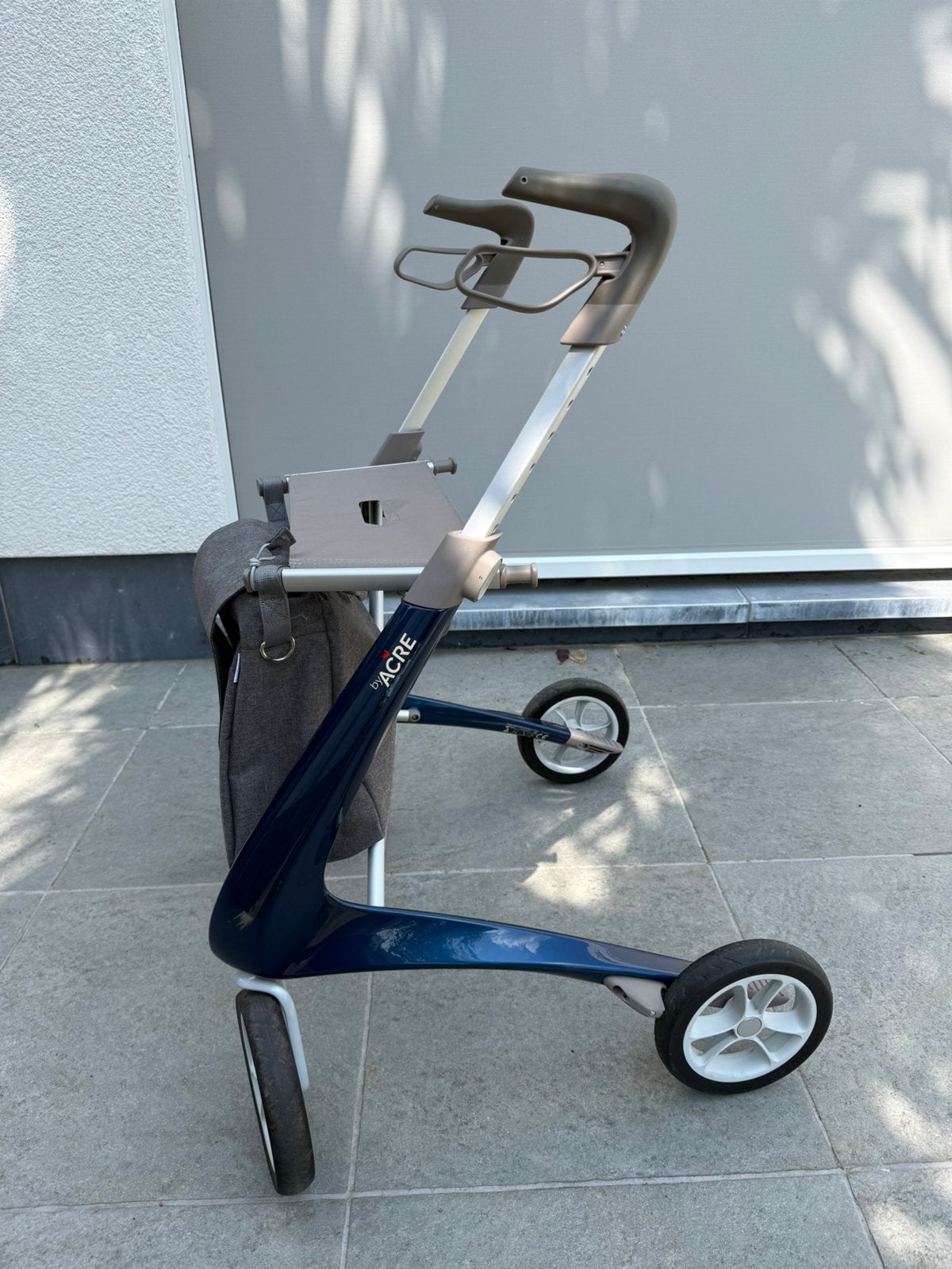 Rollator ACRE carbon ultralight, Diversen, Ophalen, Zo goed als nieuw
