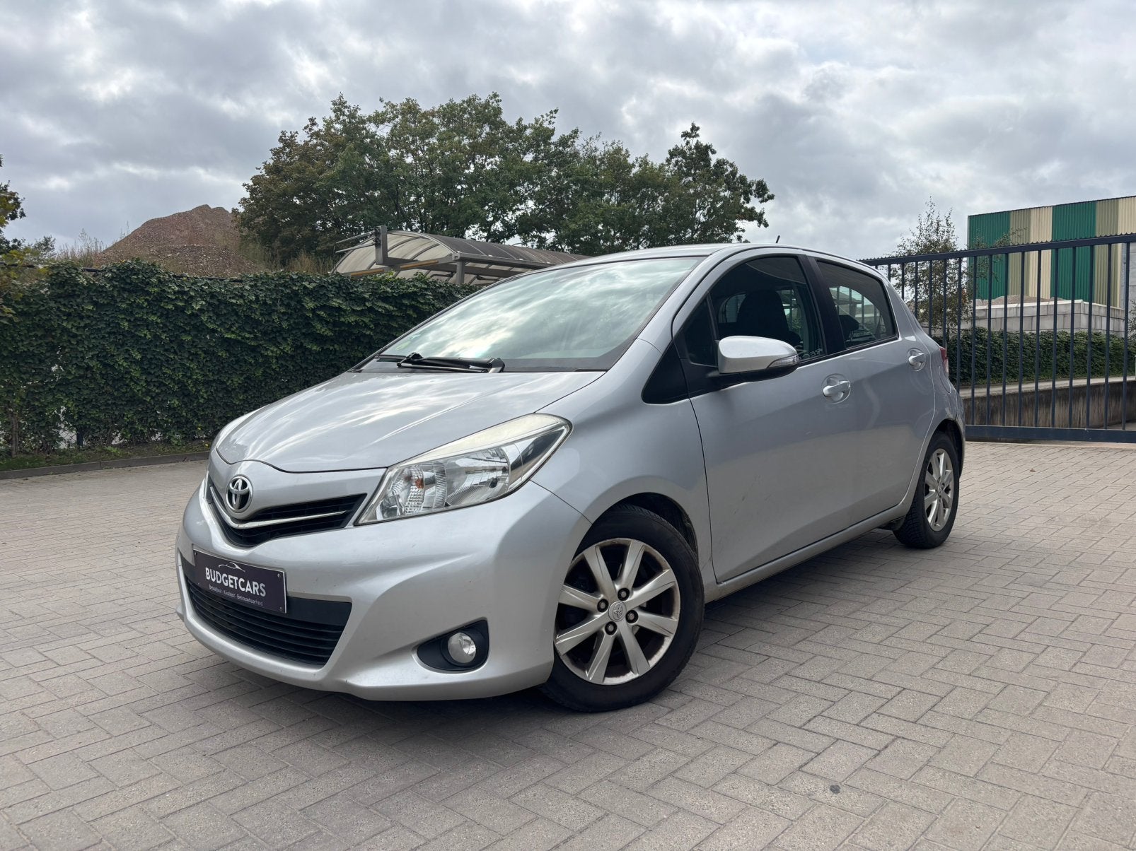 Toyota Yaris 1.4D/2015/Euro5/Airco/Neuve/Homologuée* 4450€, Achat, Entreprise, Boîte manuelle, Noir