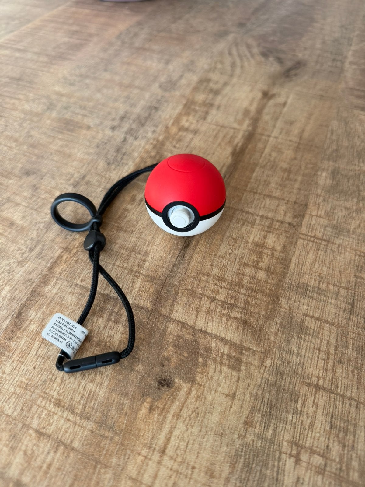 Poké Ball Plus, Ophalen of Verzenden, Zo goed als nieuw