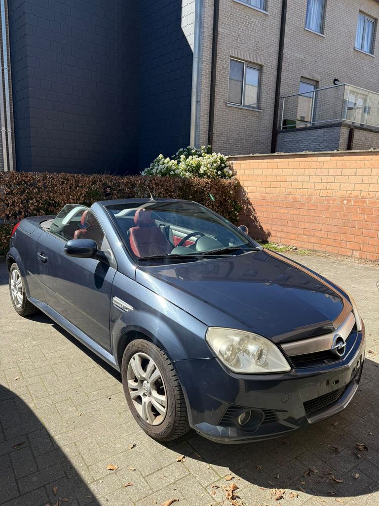 Opel tigra cabrio 130.000km GEKEUURD, Particulier, Euro 4, Tigra, Te koop