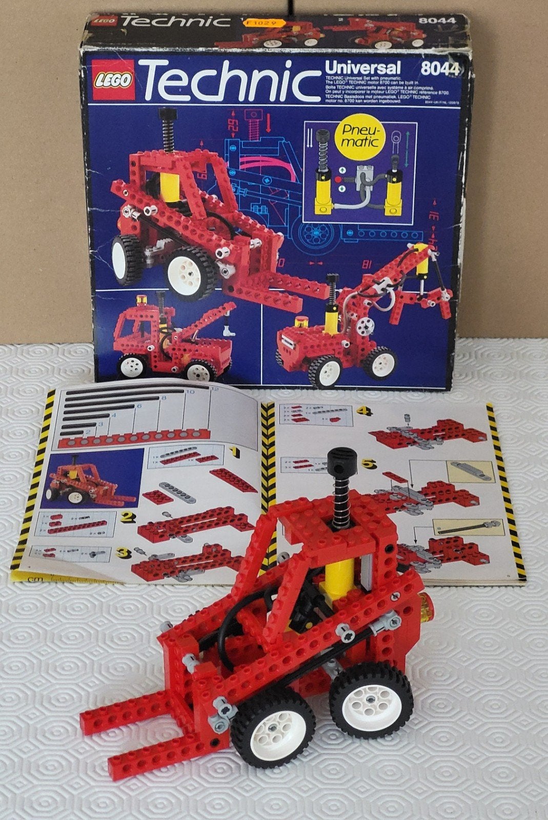 Lego Technic 8044 Universal Pneumatic heftruck, Ophalen, Lego, Technic