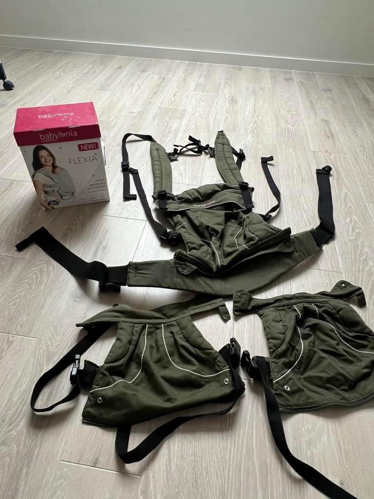 Babylonia Flexia Pine Green, Buik of Rug, Zo goed als nieuw, Draagzak, Ophalen