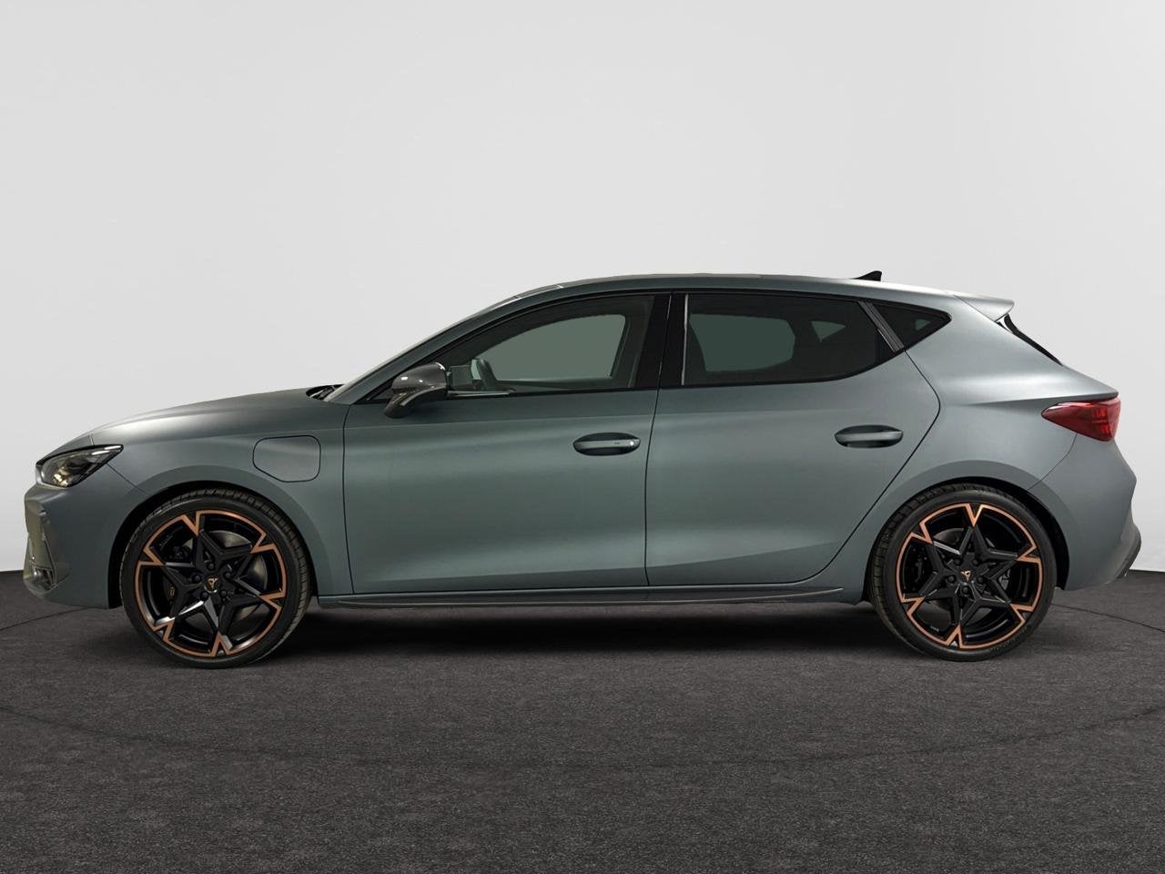 Cupra Leon e-Hybrid (PHEV) Leon e-Hybrid 1.5 VZ DSG (200 kW), Autos, Argent ou Gris, Achat, Leon, Automatique
