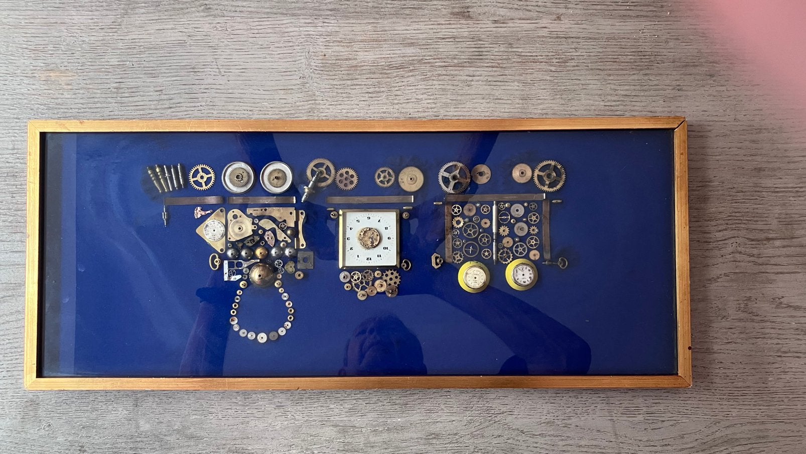 Kunstwerk van horloges merken oa KIENZLE, Antiquités & Art, Enlèvement, Autres techniques, Encadré, 1950 - 1999