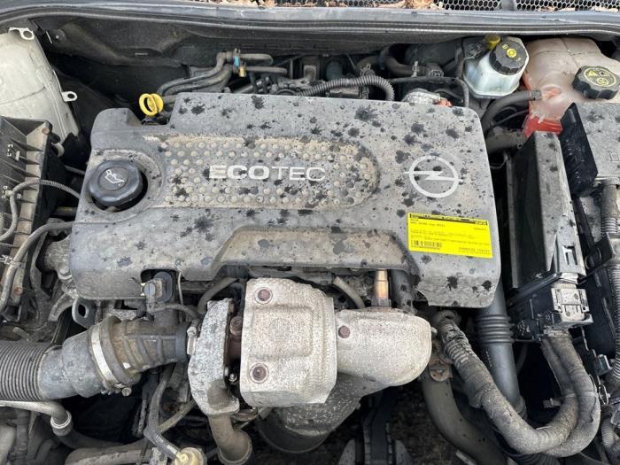 Motor van een Opel Astra, Gebruikt, -, -, Opel