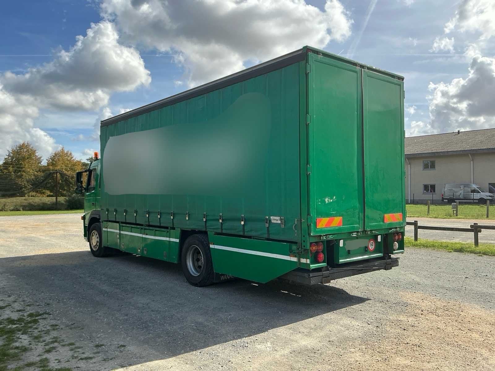 Volvo FMFH 4x2R 8.0 2005 avec Dhollandia 2,500 kg de remont, Autos, Achat, Entreprise, Autres carburants, Volvo