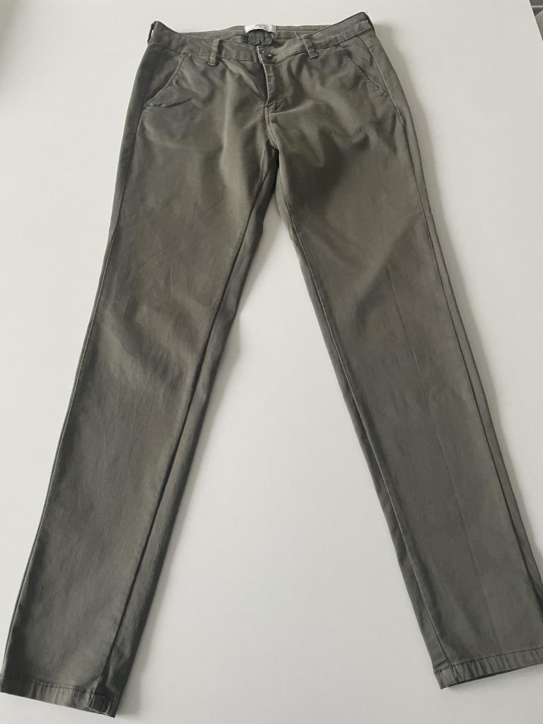 Baggy kaki broek maat 28 van Le temps des Cerises, Ophalen of Verzenden, Zo goed als nieuw, Le temps des Cerises, Maat 36 (S)