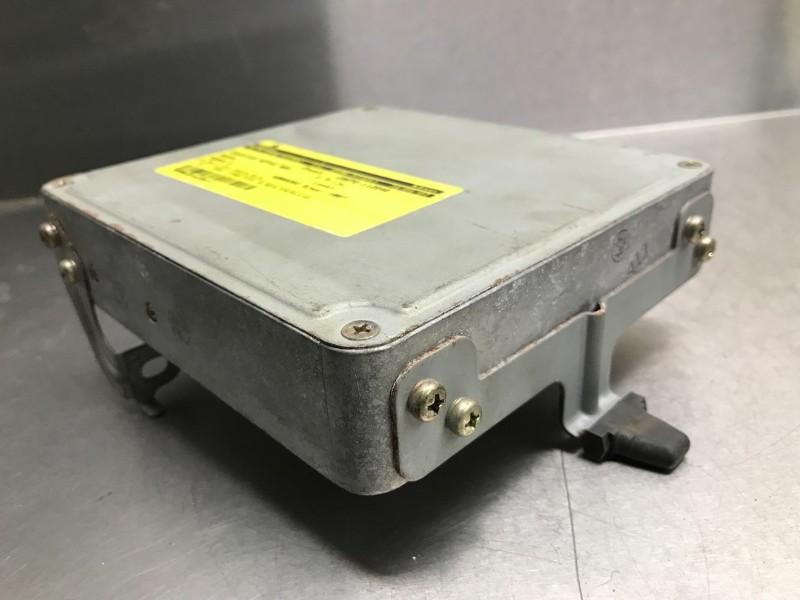 CALCULATEUR MOTEUR ECU Ford Capri 1 (ECJ) (|KF1618881B079|), Utilisé, Ford