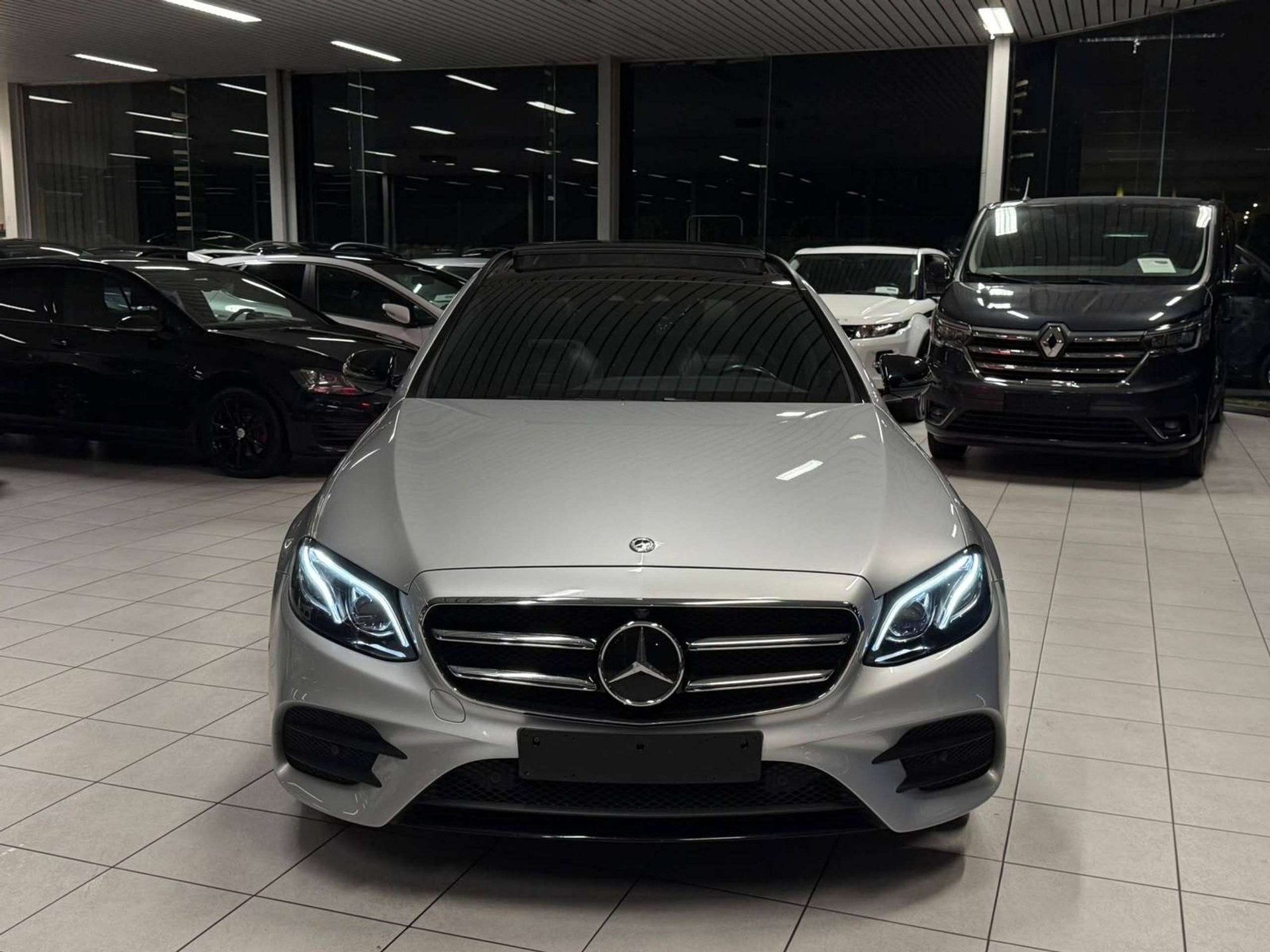 Mercedes-Benz E300de AMG-Pack Automatique 2.0D Hybride 143kW, Auto's, Automaat, Achterwielaandrijving, Euro 6, 5 deurs