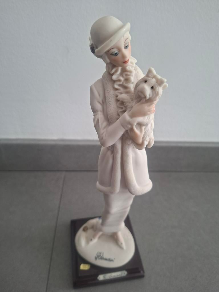 G Armani "Dame met Hond", Enlèvement