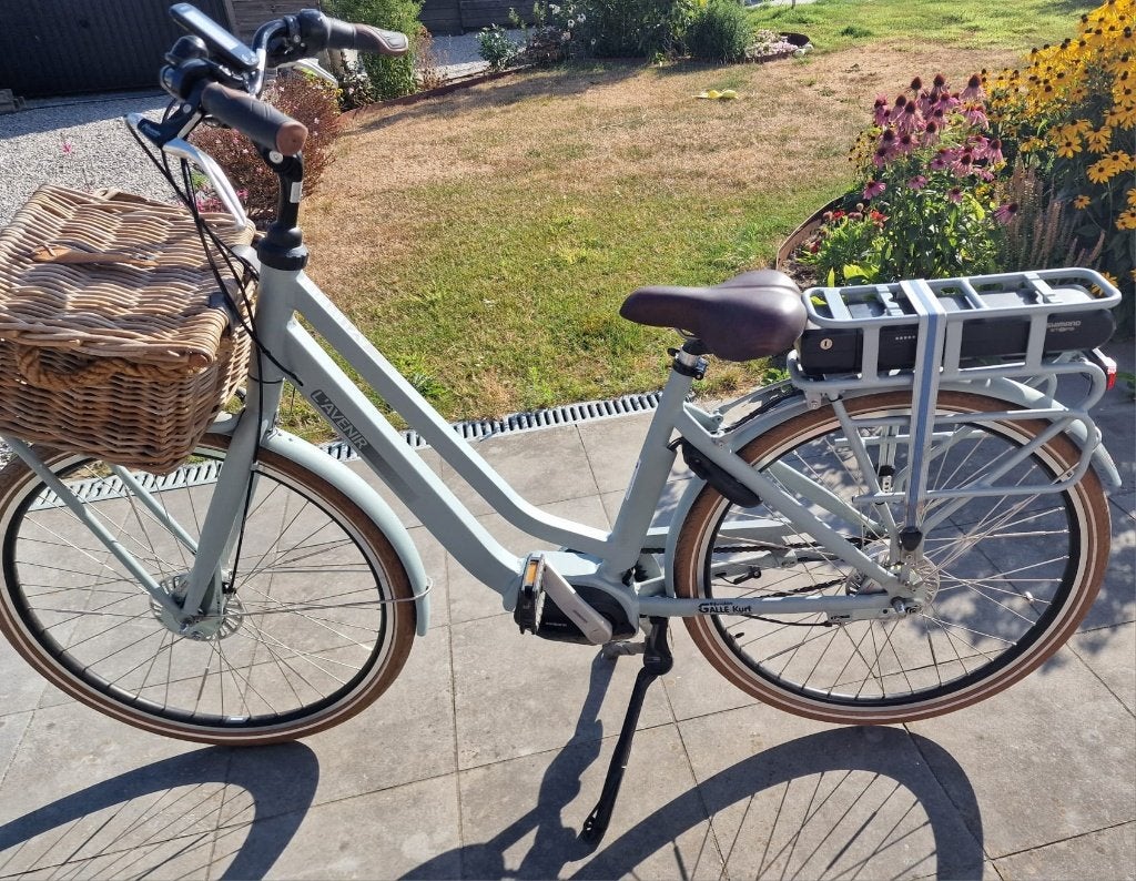 Elektrische fiets l'avenir azurro N8 maat S, Zo goed als nieuw, 51 tot 55 cm, 50 km per accu of meer, Ophalen