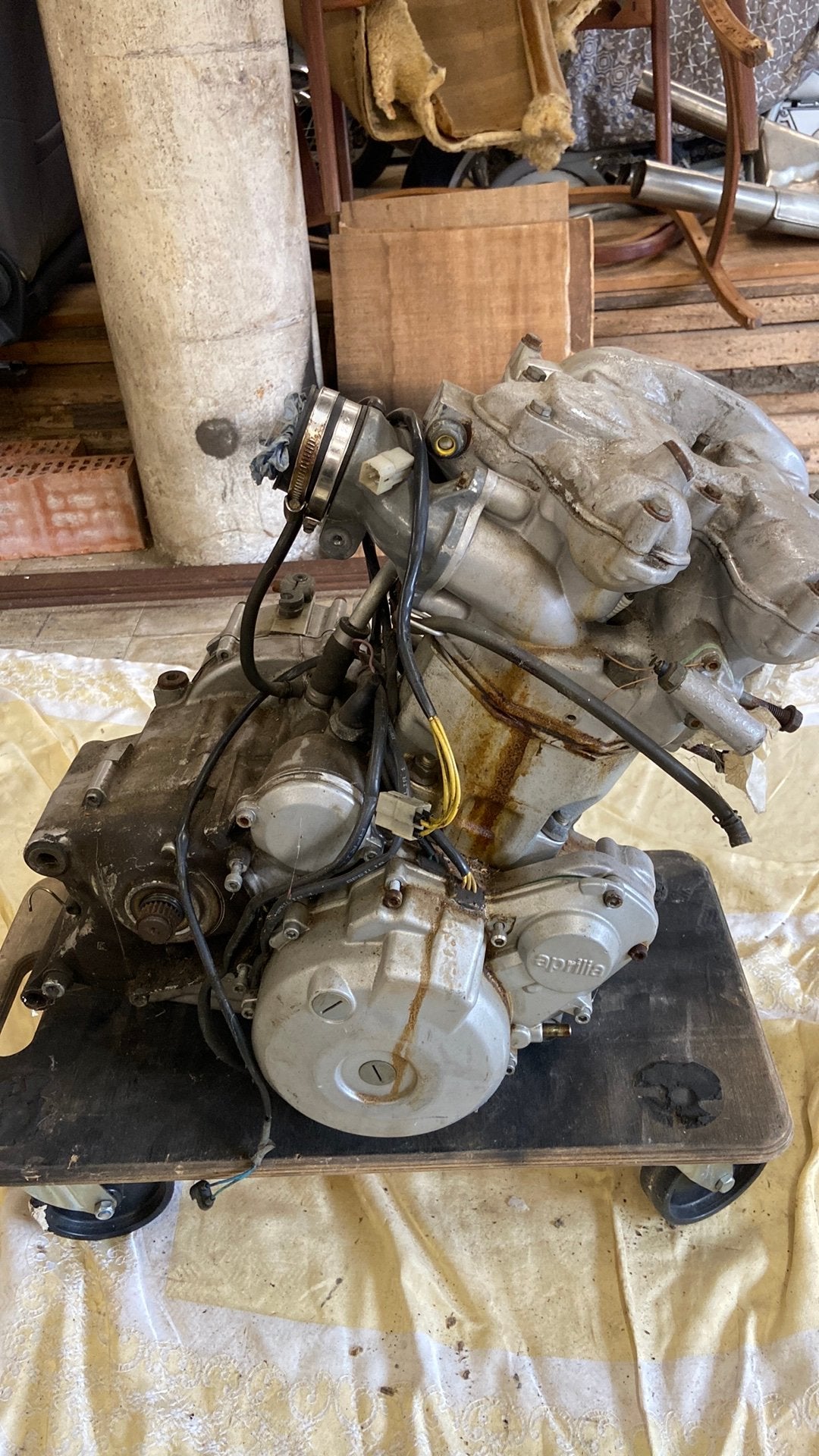 Aprilia Moto 6.5 motorblok rotax 650cc, Ophalen